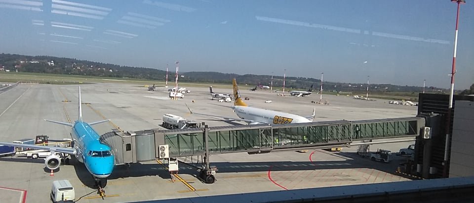 Uczniowie 1 TPM na lotnisku Kraków-Balice