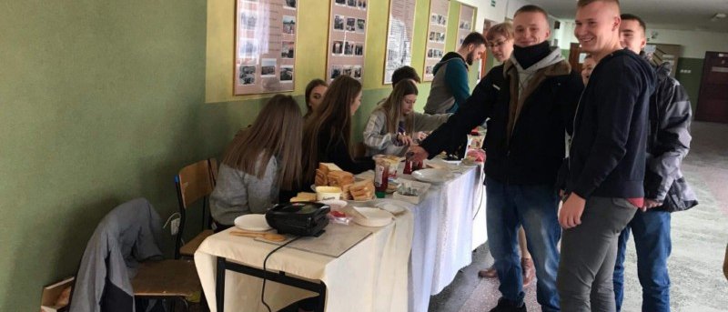 Szkolny Kiermasz Tostów