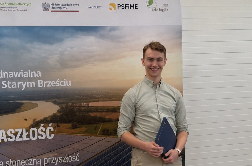 Sukces naszego ucznia w finale I Ogólnopolskiego Konkursu Wiedzy o Odnawialnych Źródłach Energii