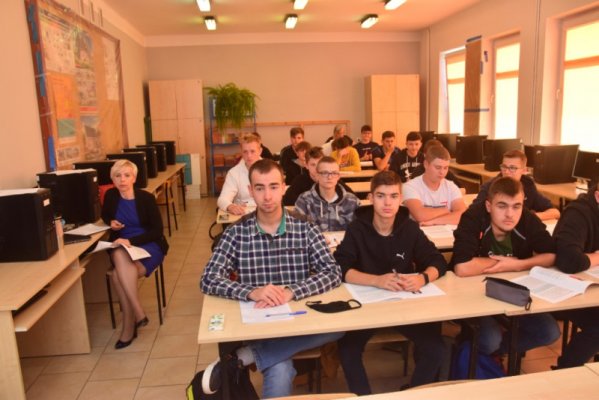 2021_09_10 Azbest dla uczniów szkół średnich 2019-2021